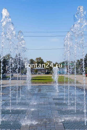 Фонтан в районе здания государственного цирка